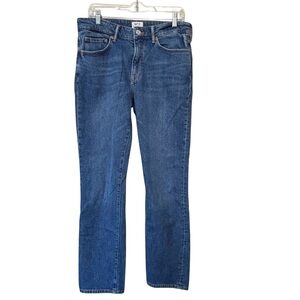 H&M Essentials No. 2 Regular Fit Medium Wash blue jeans. Men’s 33/32